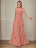 Robe en mousseline de soie bleu marine foncé, coupe trapèze, col bateau et sequins 