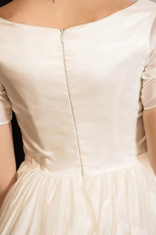 Vestido de novia bohemio clásico de corte A, escote en V, manga corta y pliegues WD677