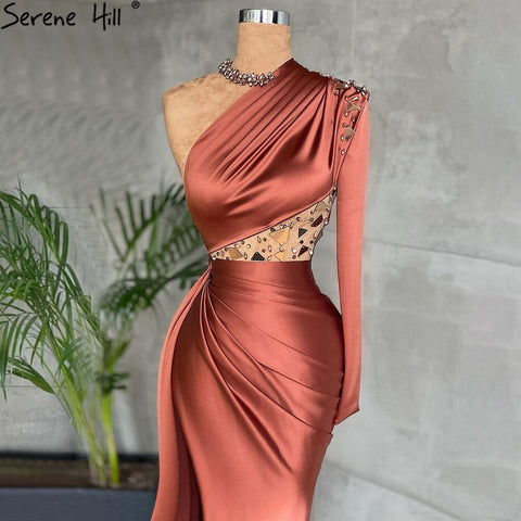 Vestidos de noche de satén con corte sirena y abertura alta, estilo café, colección 2025, elegantes, de un solo hombro, para mujer, ideales para fiestas (LA71285) 