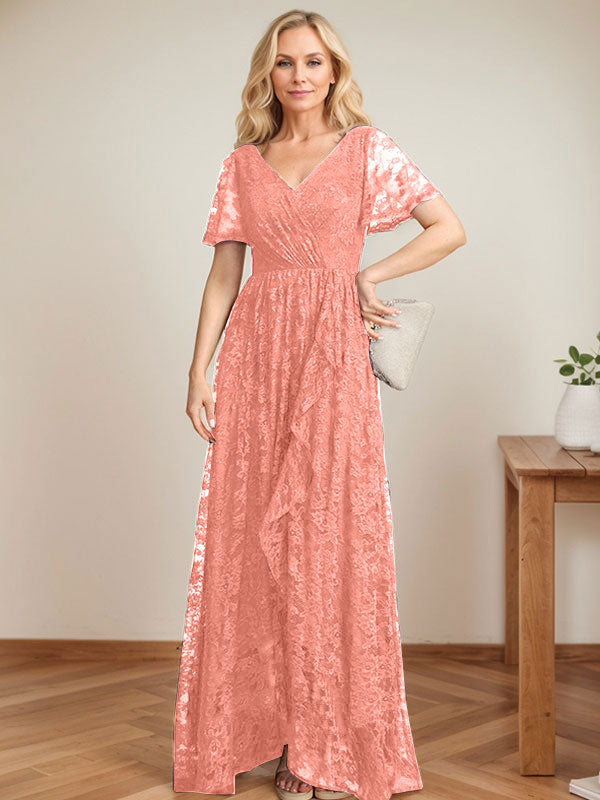 Robe de mère de la mariée asymétrique en dentelle, coupe trapèze, col en V et volants cascade 