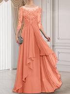 Robe de mariée en mousseline de dentelle, coupe trapèze, décolleté illusion, longueur au sol, avec volants cascade, idéale pour la mère de la mariée.