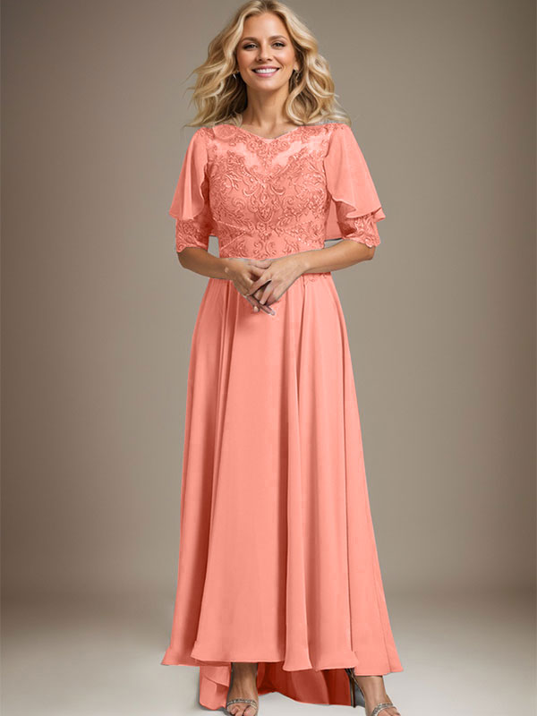 Vestido de novia asimétrico de gasa con encaje, corte en A, escote redondo y ilusión, con pedrería. 