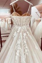 Robe de mariée en dentelle, bustier corset, bretelles spaghetti, coupe trapèze, modèle WD651