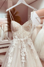 Robe de mariée en dentelle, bustier corset, bretelles spaghetti, coupe trapèze, modèle WD651