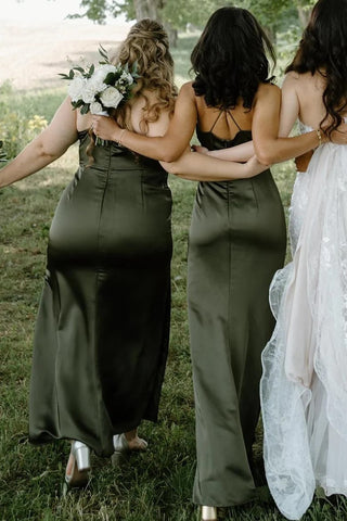 Vestido de dama de honor color champán con tirantes finos y cuello drapeado BD123