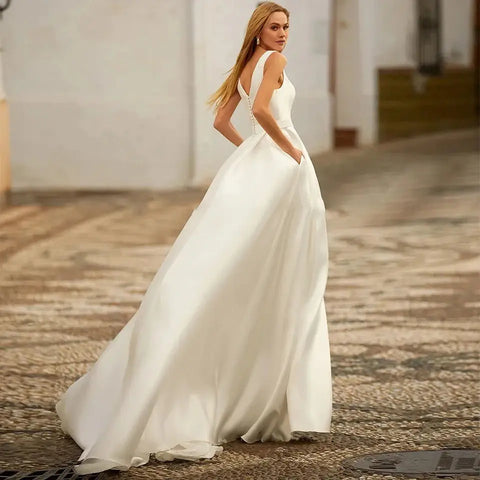 Custom Made Satin Wedding Dresses for Women Beach Boho Bride Gowns Simple Plus Size V-neck Princess Party Dress Pockates