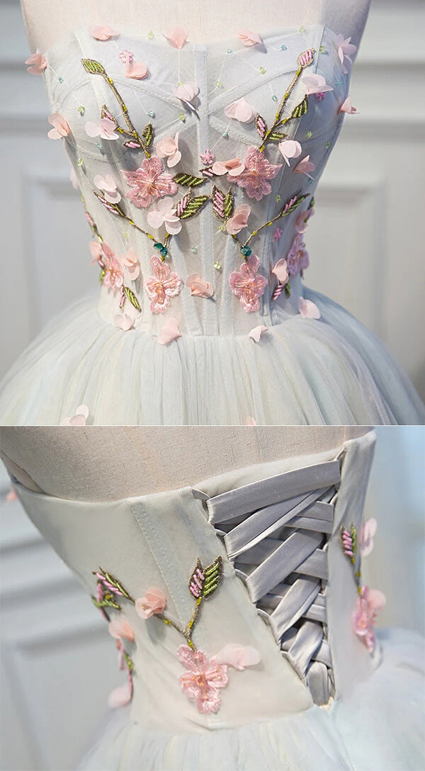 Lindos vestidos cortos de fiesta de bienvenida de tul gris, corte en A, escote corazón y flores