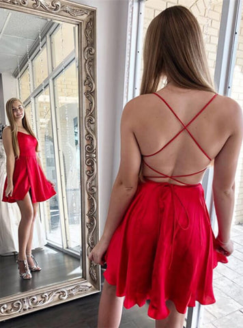 Lindos vestidos rojos de satén con espalda cruzada y tirantes finos para la fiesta de bienvenida