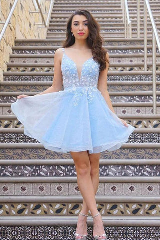 Robe de bal courte à col en V en dentelle bleu clair à fleurs PD439