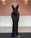 Robe de soirée noire sexy à fines bretelles et fente Y4393
