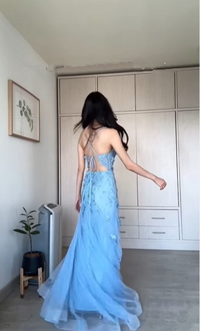 Elegante vestido de noche largo de sirena con apliques de tul azul Y8156