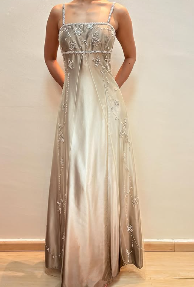 Robe de bal tendance en satin et tulle à fines bretelles et perles, coupe trapèze, modèle Y8139