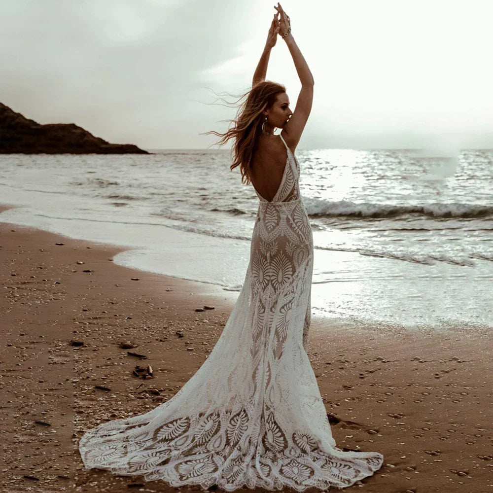 Robes de mariée sirène sexy en dentelle à col en V, bretelles spaghetti, sans manches et dos nu, collection 2023 