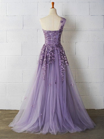 Robe de bal longue asymétrique en tulle à décolleté cœur