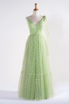 Robe de bal longue en tulle à pois, col en V