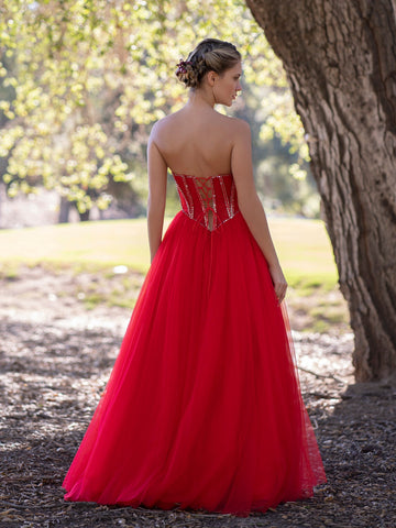 Vestido de fiesta rojo sin tirantes de corte A con pedrería