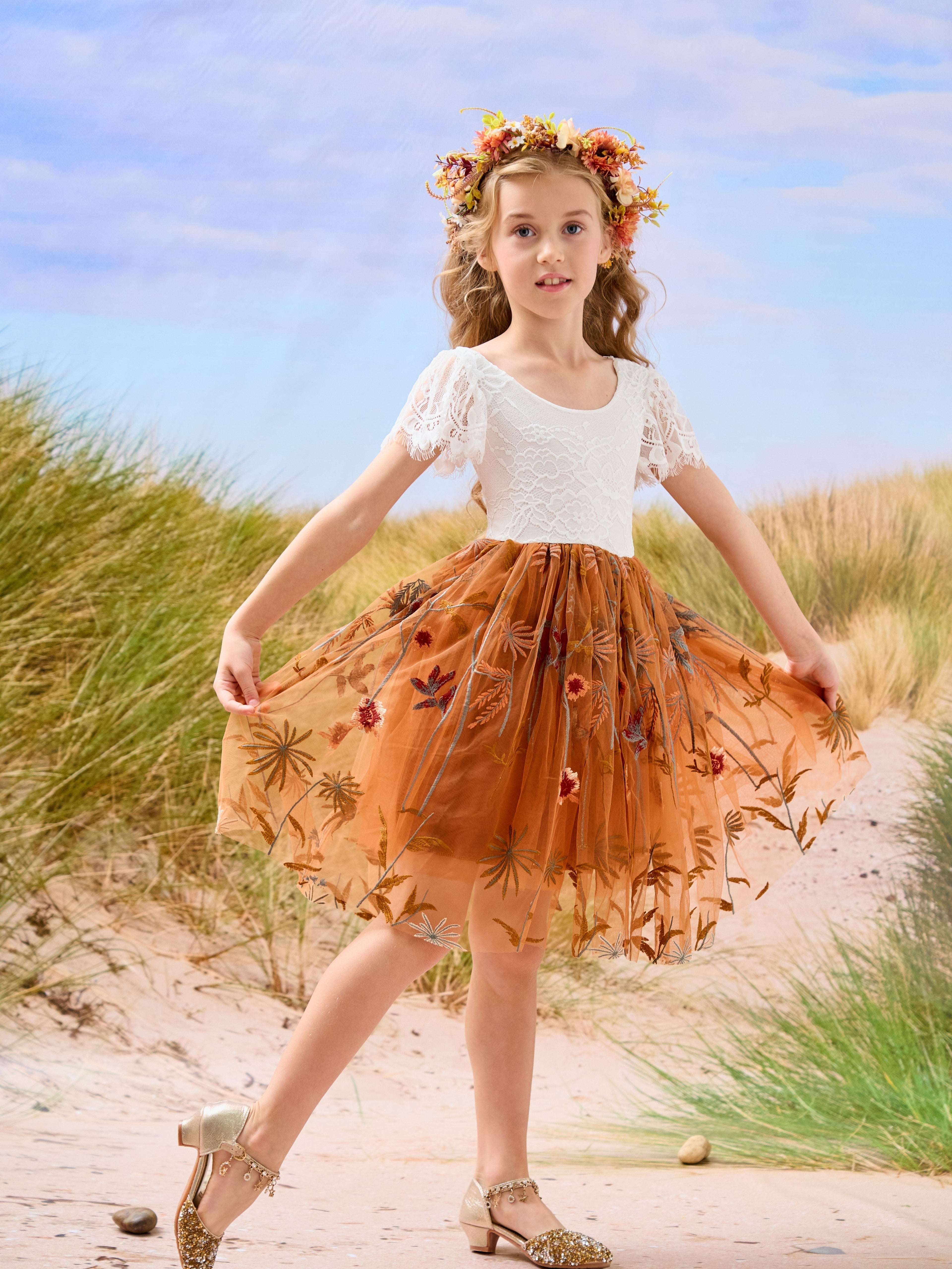 Vestido de niña de las flores color naranja quemado, blanco, encaje, tul y bordado hasta la rodilla 