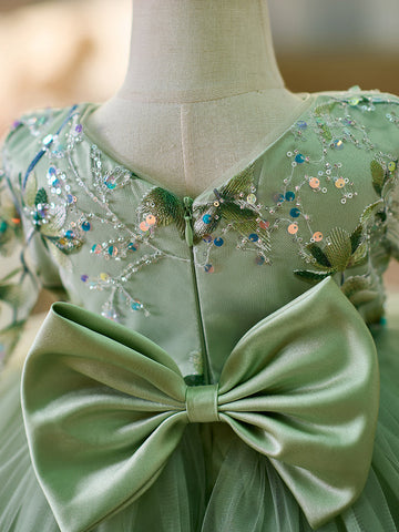 Vestido de bebé niña color verde salvia de manga larga hasta la rodilla 