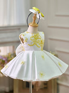 Vestido de bebé niña hasta la rodilla de satén y encaje 