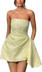Vestido corto de fiesta de bienvenida, sin tirantes, corte en A, de satén jacquard, asimétrico, con cordones.