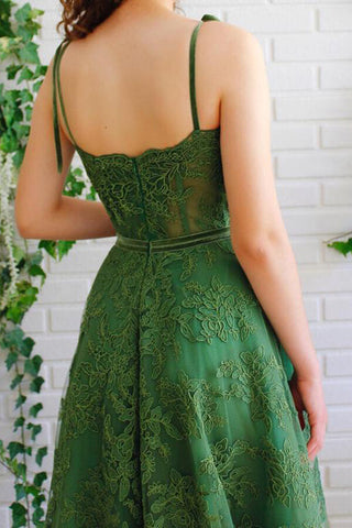 Robe de bal vert foncé coupe trapèze en tulle et dentelle à fines bretelles, robe de soirée