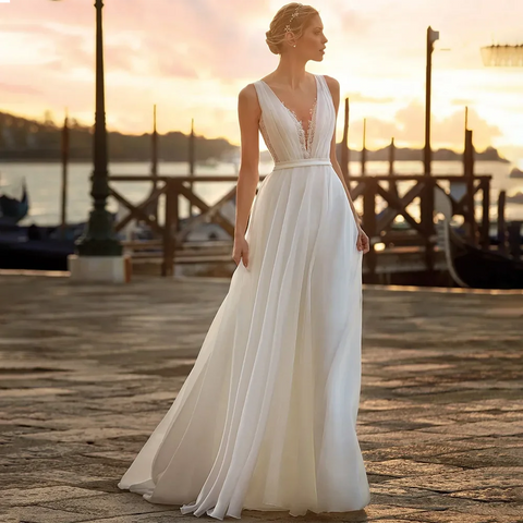 Vestido de novia de playa de gasa con escote en V profundo, elegante espalda ilusión de encaje, vestidos de novia blancos de noche. 
