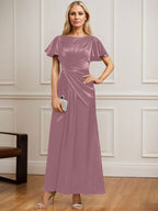 Robe de mère de la mariée en satin stretch, coupe trapèze, longueur cheville, décolleté rond et ornée de perles plissées 