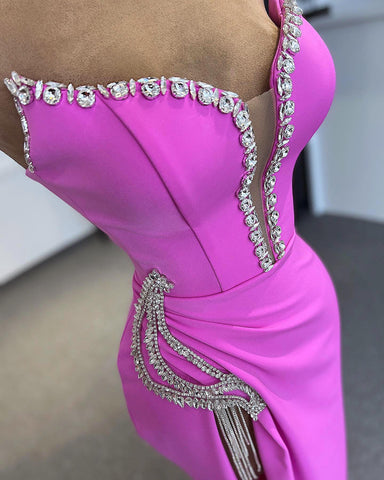 Vestidos de fiesta de diseñador, sin tirantes, sin mangas, con pedrería, tul, satén y abertura frontal.