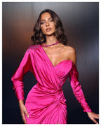 Robe de bal longue fuchsia asymétrique à manches longues et perles avec fente