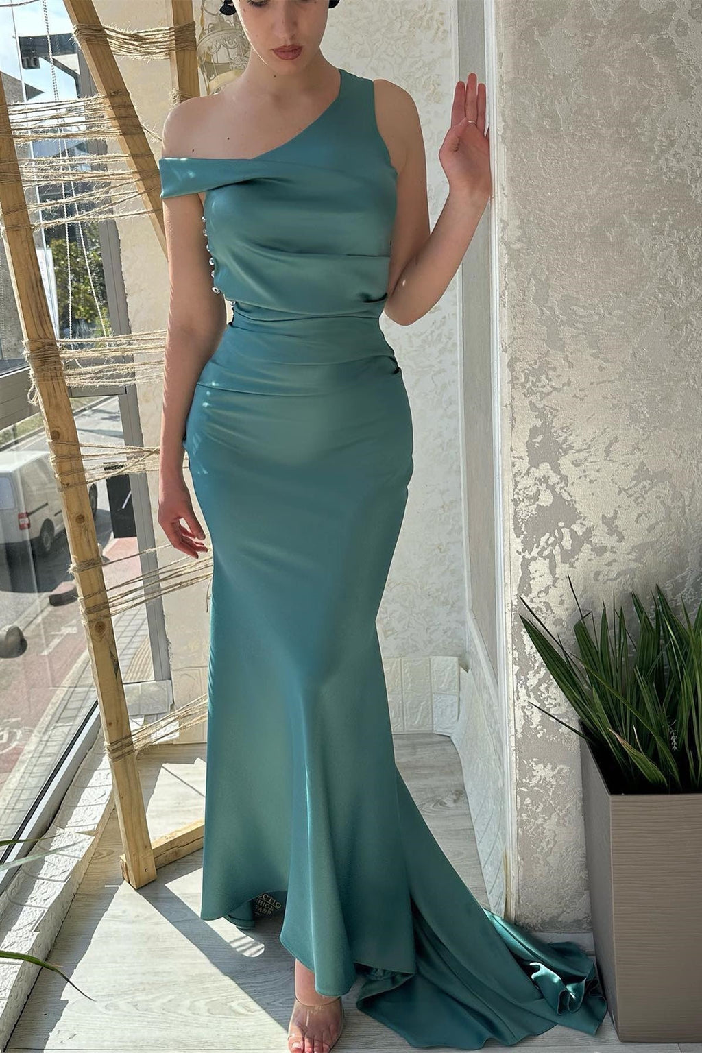 Robe de bal sirène longue verte sans manches en satin de créateur