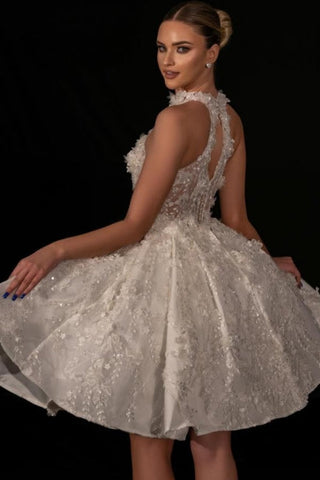 Vestido de novia corto de encaje, corte en A, sin mangas, con lentejuelas y pedrería, de diseñador