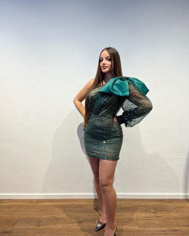 Vestido de fiesta ajustado de diseñador, corto, asimétrico, con lentejuelas y manga larga