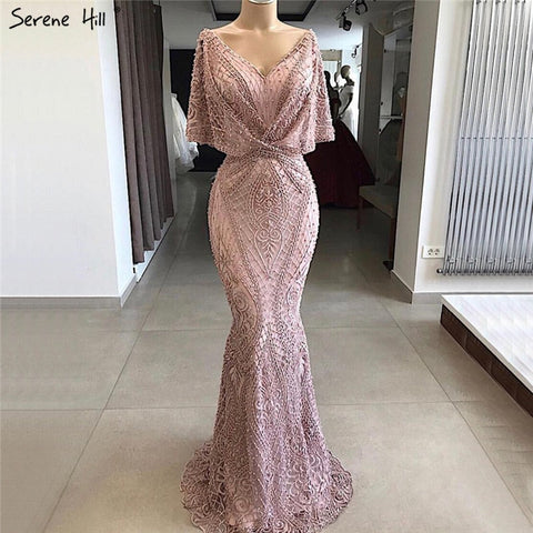 Vestidos de noche de encaje con perlas y escote en V rosa Dubai 2025, corte sirena, manga corta, sexys y elegantes, modelo LA70156 