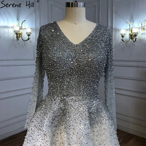 Vestidos de noche de lujo, sexis, de color rojo vino tinto, con escote en V, manga larga y cristales, diseño LA70272 (2025). 