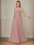 Robe en mousseline de soie bleu marine foncé, coupe trapèze, col bateau et sequins 