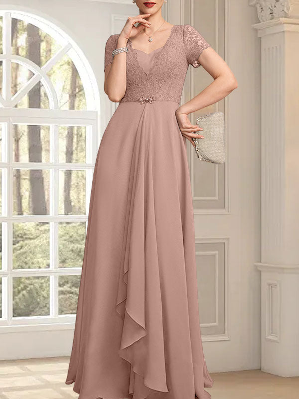 Vestido de corte A, escote corazón, largo hasta el suelo, de gasa, encaje, con cuentas y volantes en cascada para la madre de la novia.