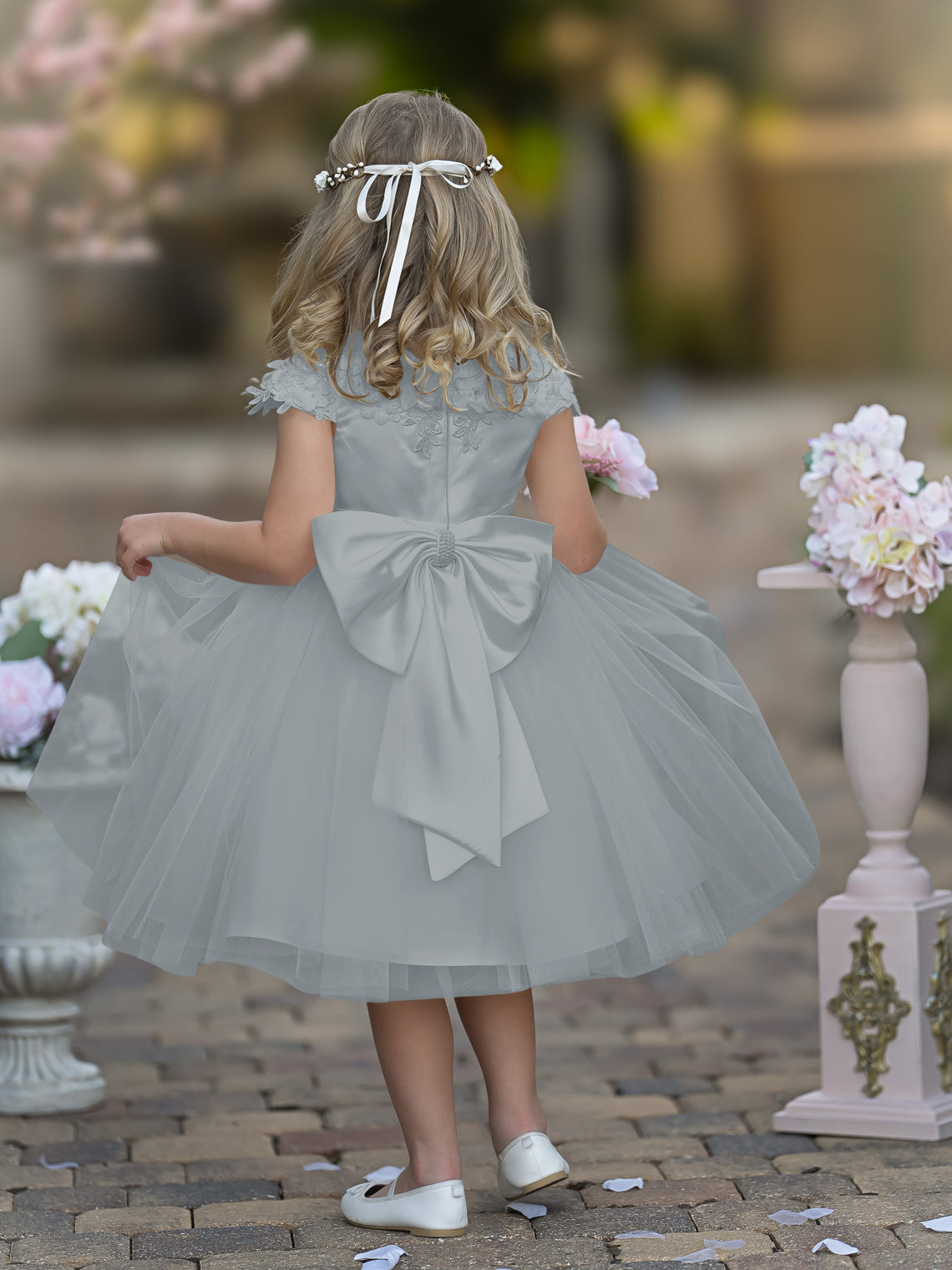 Vestido de niña de las flores de la Primera Comunión, color marfil, de tul satinado hasta la rodilla 