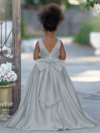 Vestido rosa sin mangas de satén con escote con cuentas y detalle de lazo