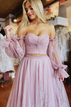 Robe de bal deux pièces trapèze à manches et applications de dentelle