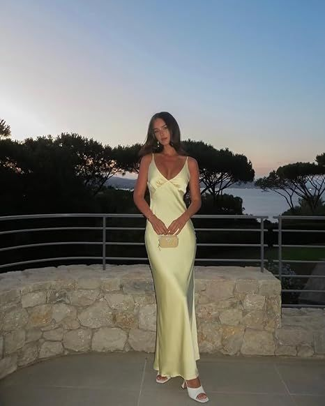 Robe de soirée longue en satin jaune sexy à col V Y7882