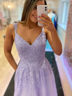Vestidos largos de fiesta de encaje con escote en V y corte en A, vestidos formales de encaje, vestidos de noche color lavanda Y1802
