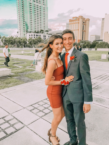 Robe de bal moulante et sexy Y5136