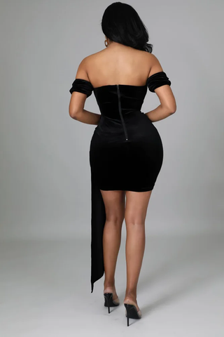 Black Sexy Patchwork Solid See-through Backless Off the Shoulder Homecoming Dress Y2525