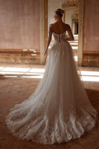 Elegantes vestidos de novia largos de corte A color marfil, sin tirantes, de encaje con escote corazón