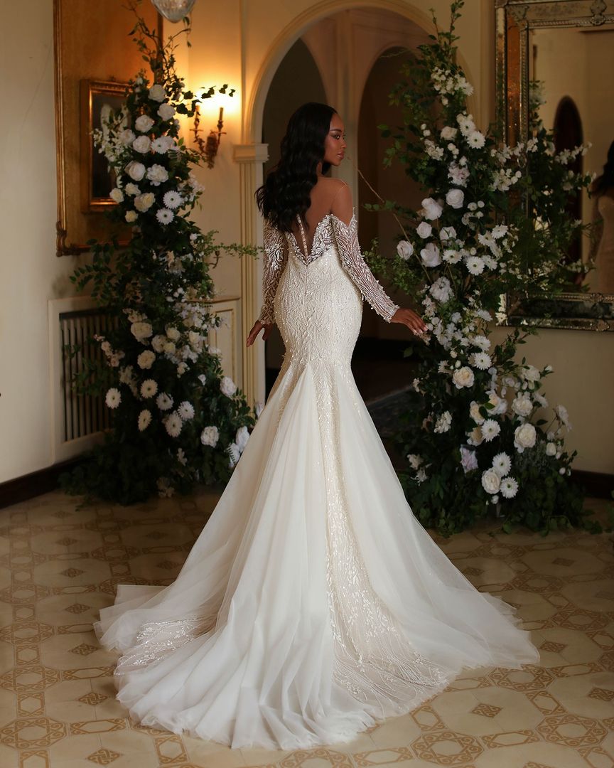 Robe de mariée sirène longue ivoire élégante en dentelle et tulle à manches longues