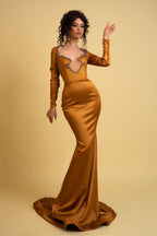 Robe de bal élégante longue sirène à décolleté irrégulier en satin et strass, manches longues