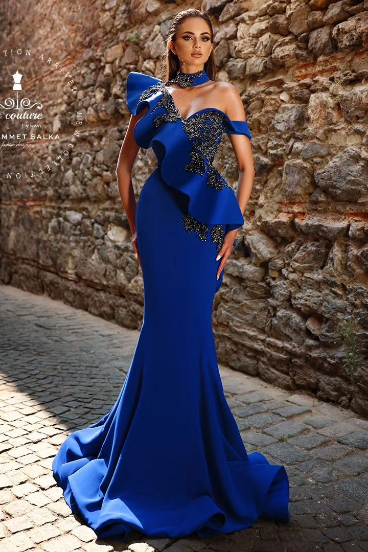 Robe de bal longue bleu roi élégante, asymétrique, style sirène, en dentelle perlée et volants