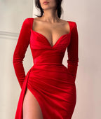Robe de bal élégante à manches longues, coupe trapèze, fendue et col en V, rouge
