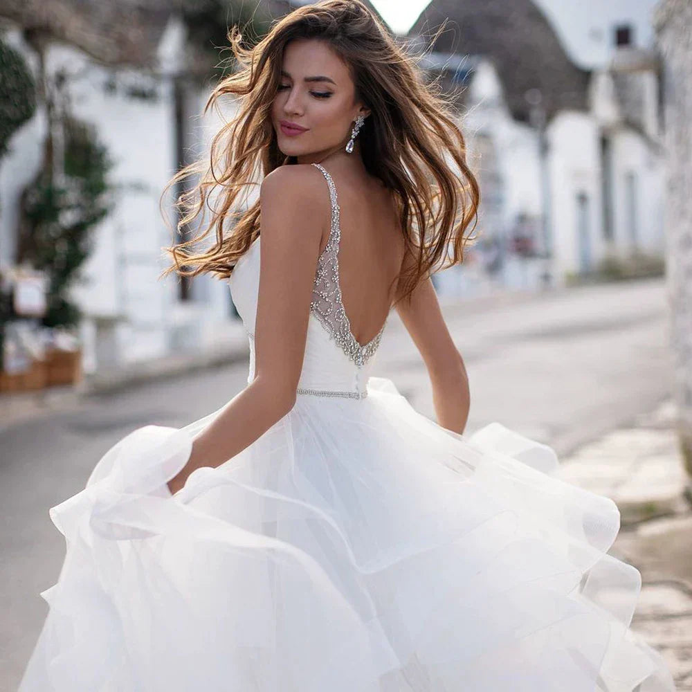 Elegant Spaghetti Straps Ball Gown Wedding Dresses Backless Robe de Mariage Delicate Beaded Ruffles Bridal Gown