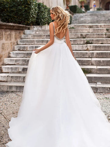Elegant V Neck Spaghetti Strap Wedding Dresses 2022 New Arrival Beading Sleeveless Backless Bridal Gowns Sweep Train For Women